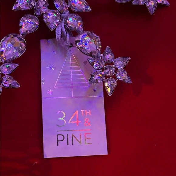 Silver Snowflake Tree Topper - Picture 3 of 3